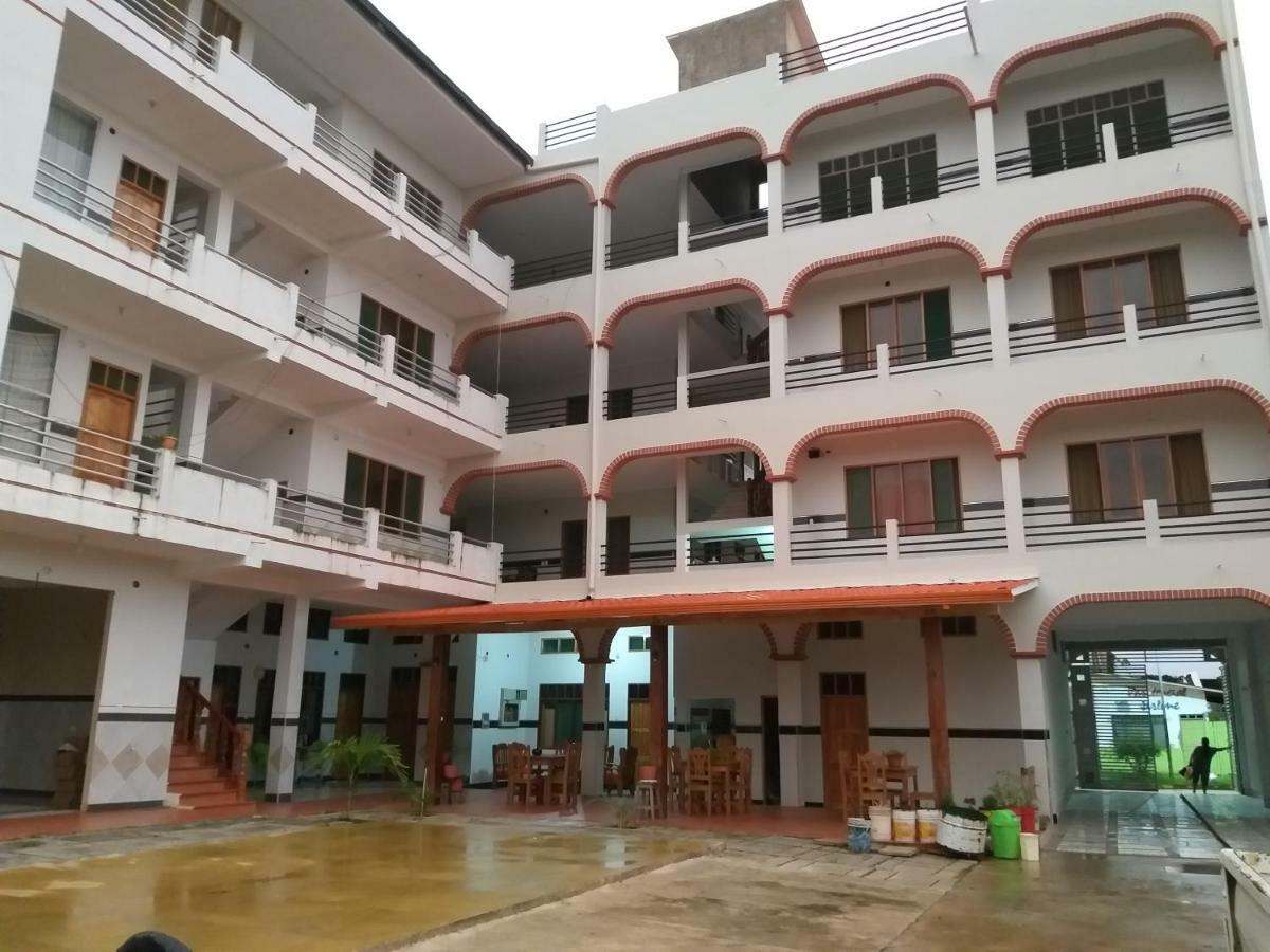 Hotel Tacuaral Rurrenabaque Bagian luar foto